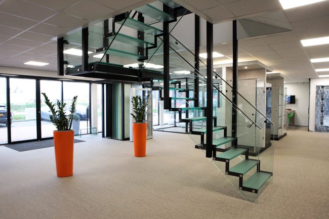 Trappen in kantoorpanden
