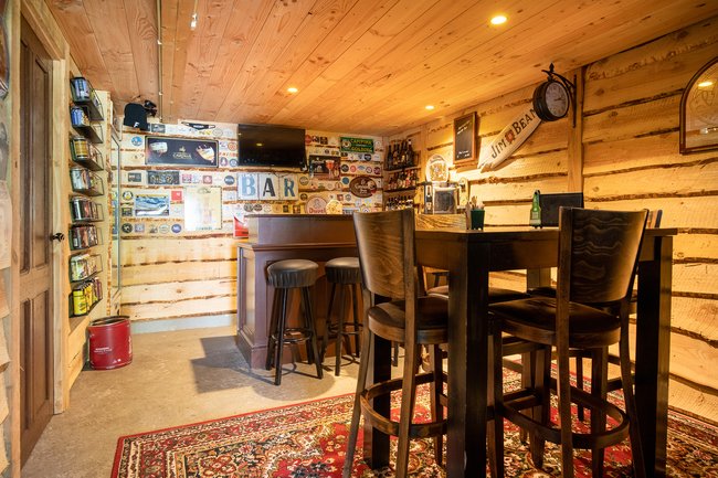 schuur ombouw naar mancave / bar