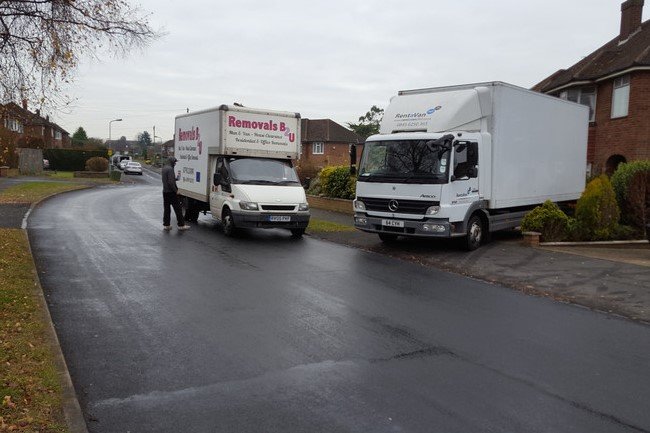 Lorry and luton on a move.