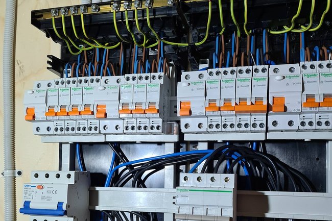 Groepenkast 3 fase met automaat voor laadpunt