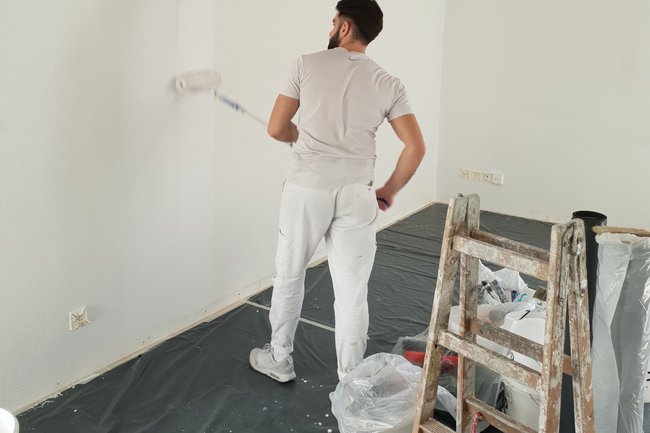 Decken und Wände Malerarbeiten