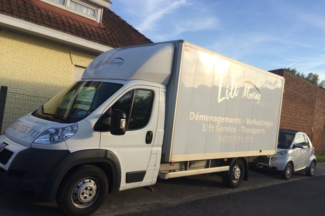 Lili Moving - Verhuizingen & Lift Service-1