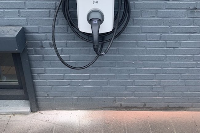 Alfen laadunit met vaste kabel wandmontage
