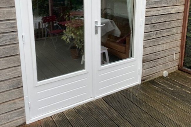 Recreatie woning buiten en binnen schilderwerk. Mooi project