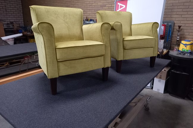 Herstoffering Fauteuils Green