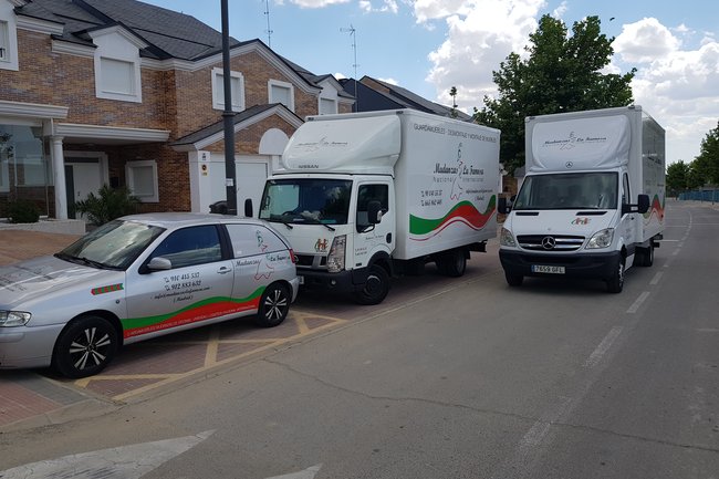 Mudanza a Vigo con transporte de clientes en vehículo