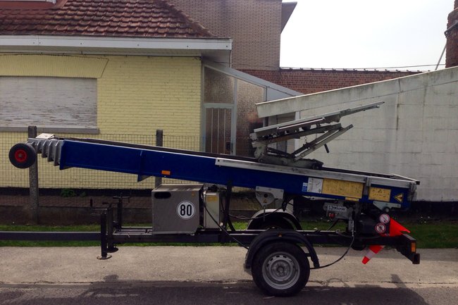 Ladderlift op aanhangwagen tot 6de verdieping..