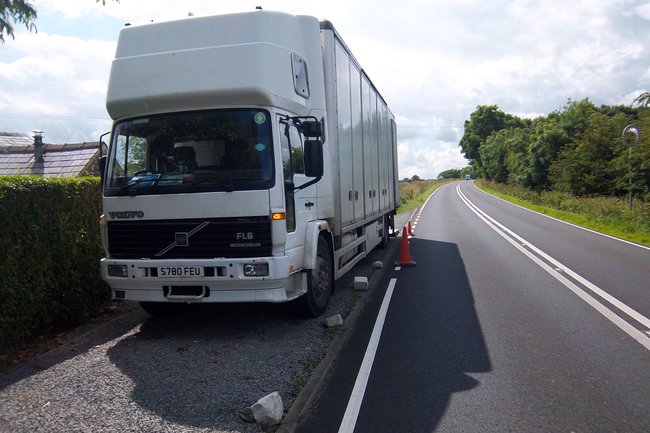 THANKYOU FOR YOUR ENQUIRY ,    IF YOU WANT A GOOD REMOVAL JOB DOING CONTACT MARTYN.