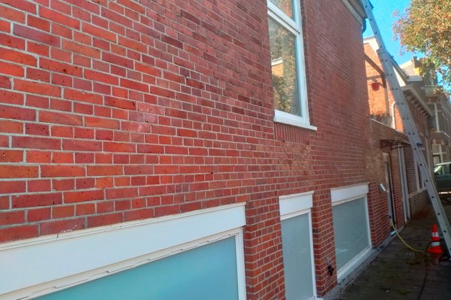 Hier is de graffiti verwijderd