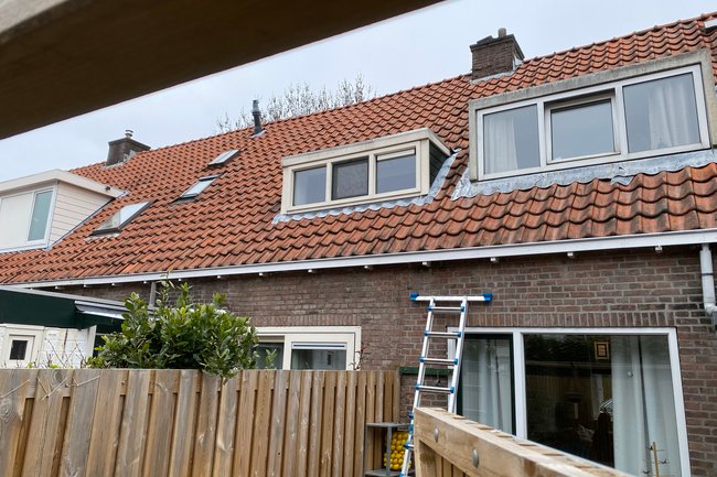 Compleet nieuwe goot plus zink