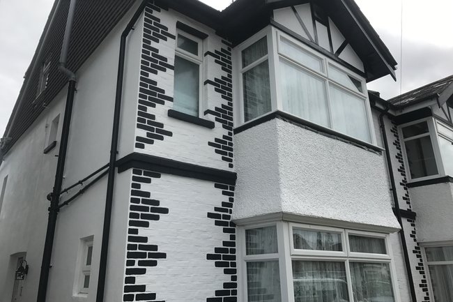 House re- paint with feature brickwork painted