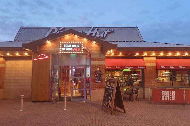 Pizza hut leeds