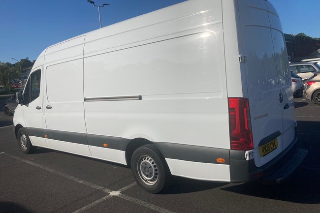 Mercedes Benz Sprinter 4metre