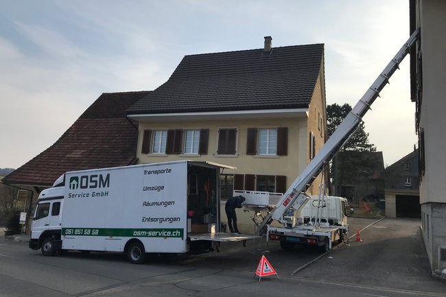 Privatumzug mit Möbellift im Baselbiet