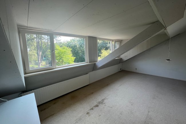 Nieuwe dakkapel geplaa En afgetimmerd