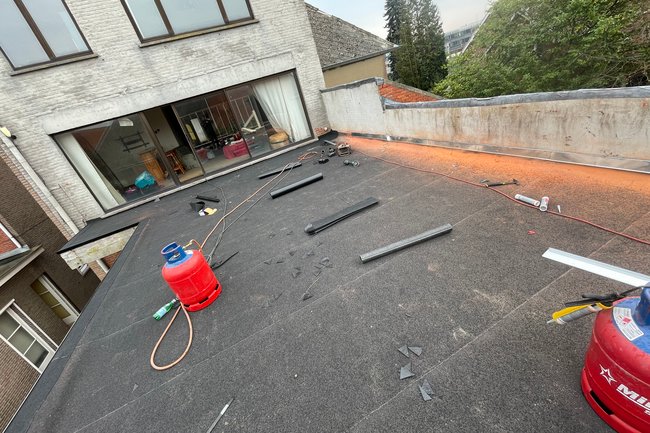Plaatsen van nieuwe Roofing