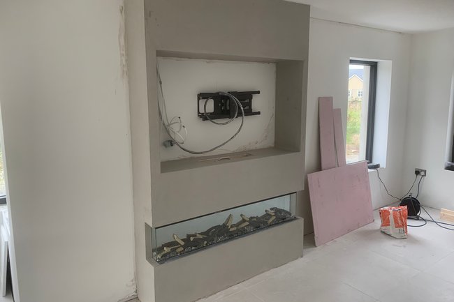 Feature wall skimmed