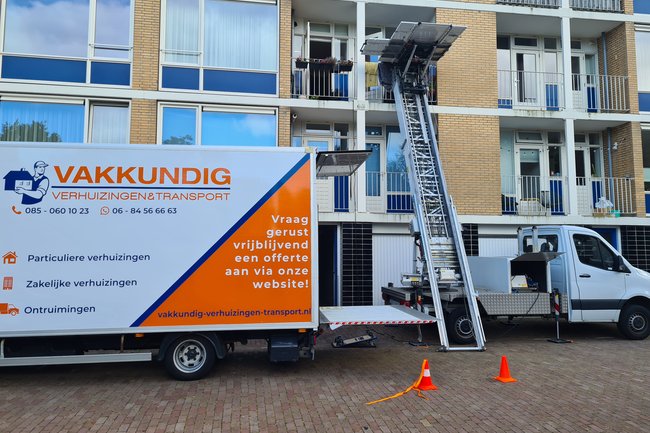 Verhuislift+22m3 bakwagen