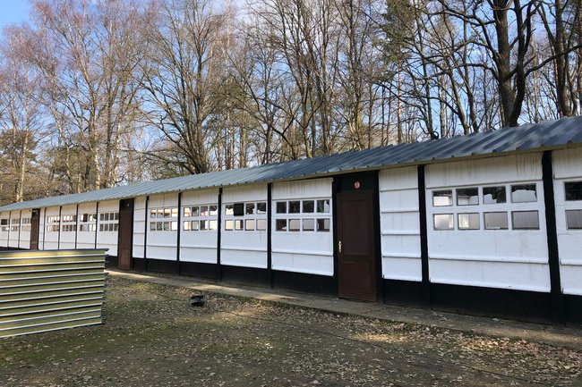 asbest vervangen door nieuwe dakplaten op jeugdlokalen