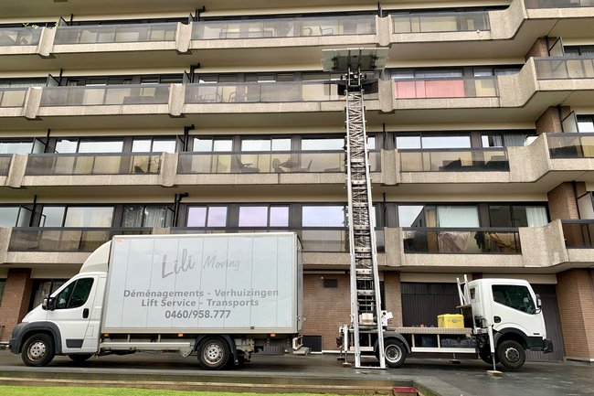 Lili Moving - Verhuizingen & Lift Service-4