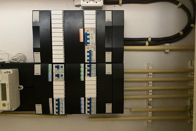 48 module kast Schneider