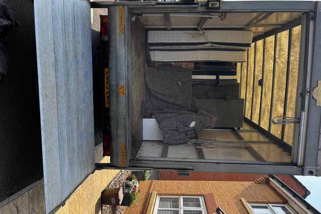 L&R Removals Ltd-2