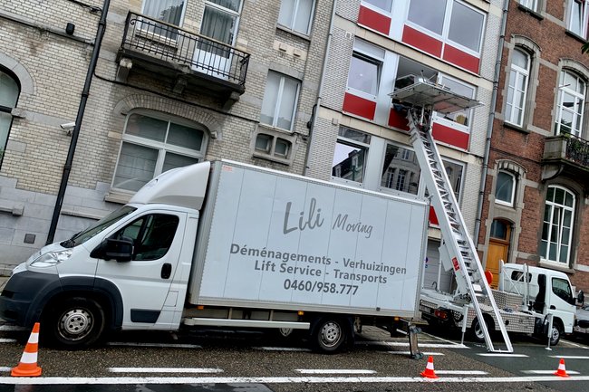 Lili Moving - Verhuizingen & Lift Service-3
