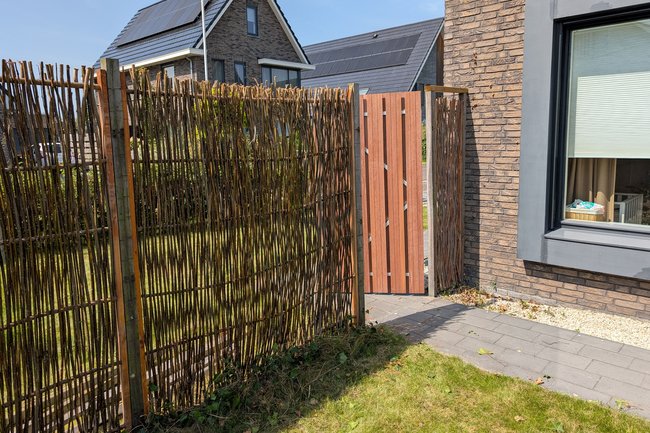 Wilgenscherm schutting incl deur Eelderwolde