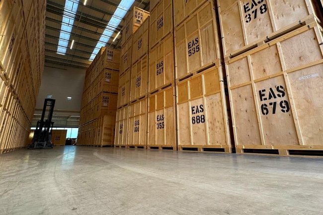 Warehouse in Croydon providing storage facilities customers