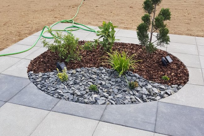 Massif intégré à la terrasse