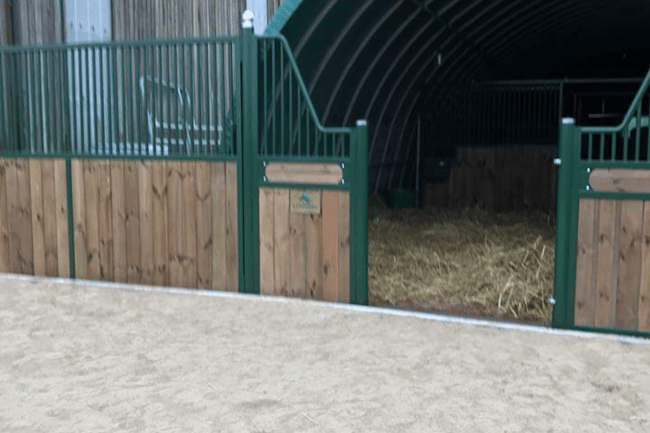 Boxes pour chevaux