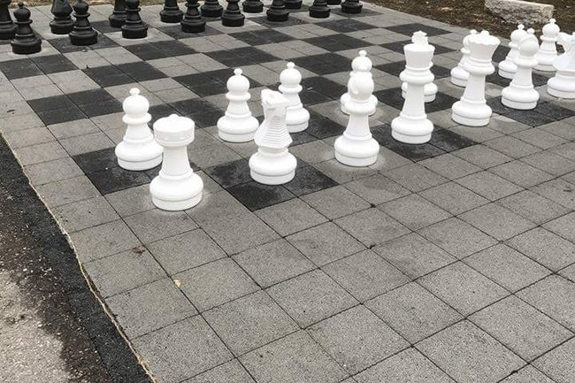 Place de jeux en pavés autofiltrants
