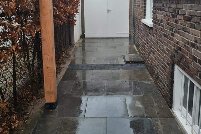 Bestrating en pergola