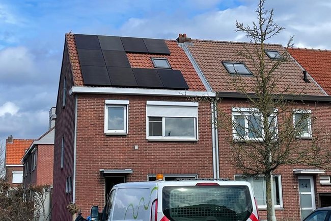 LR Solar-Service-2