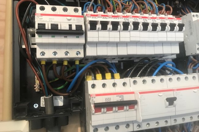 Uitbreiding met aardlekautomaat