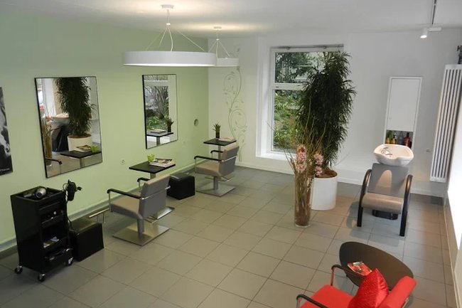 Couffoirgeschäft Peter Bär erstrahlt in frischem Glanz.