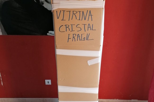 EMBALAJE DE VITRINA