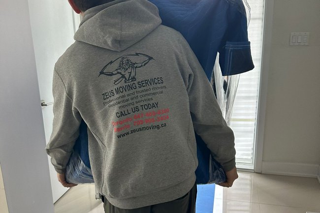 Zeus Moving-16