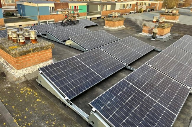 Plaatsen 12 Zonnepanelen te Sneek