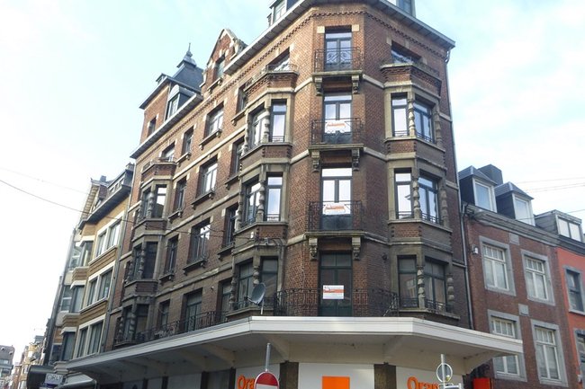 chantier à Namur, remplacement de 59 châssis