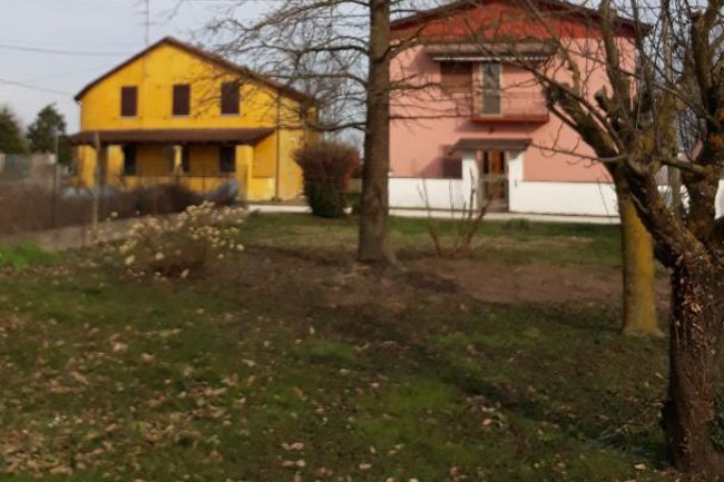 Foto di un Giardino di Bagnolo Po (RO) nel suo stato