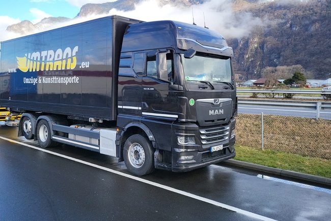 Umtrans Active Removals & Art Logistics GmbH-1