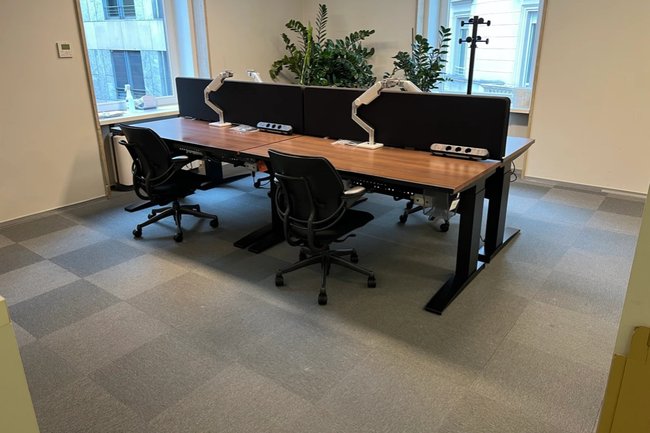 Milano, Italy. Installation of 40 office desks and chairs.