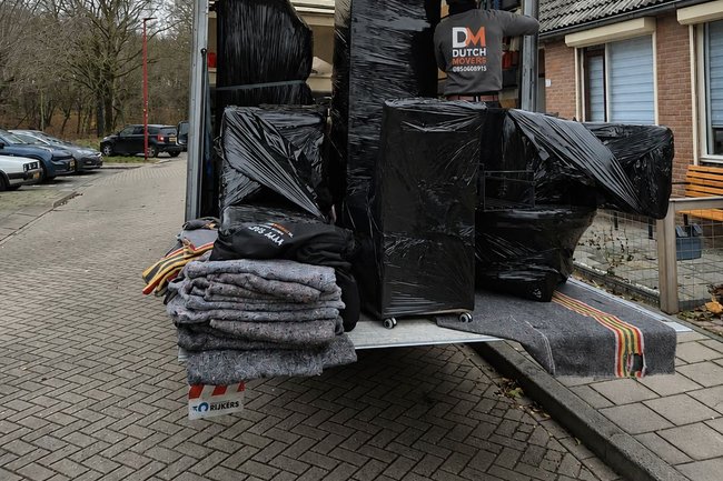 Dutch Movers-2