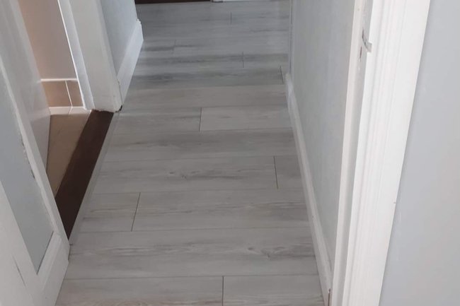 Laminate floor hallway