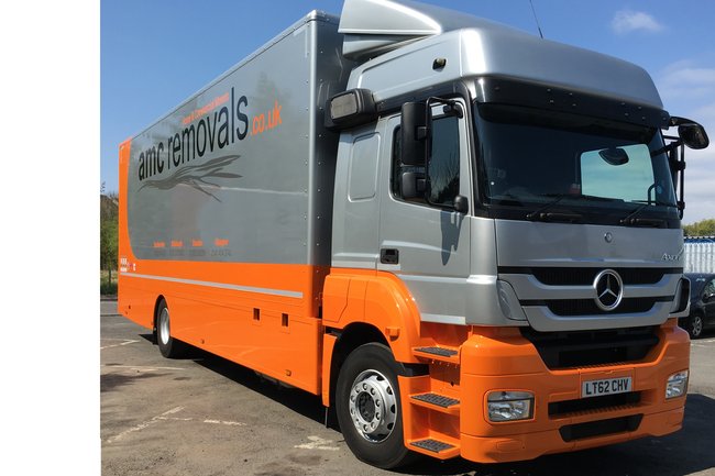18 tonne removal lorry.