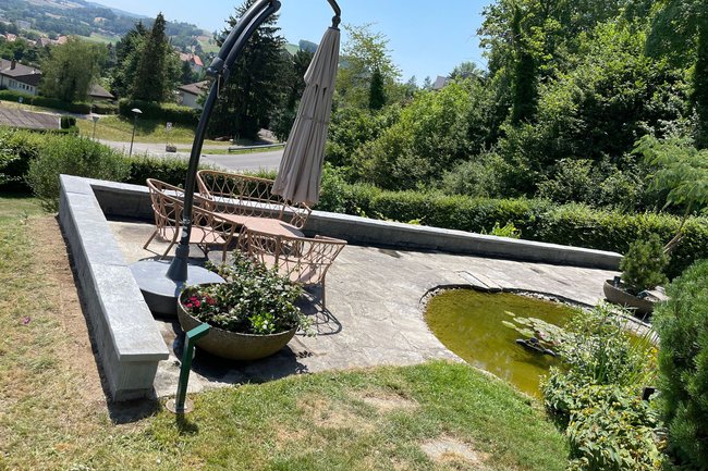 Construction d'un muret en granit Maggia