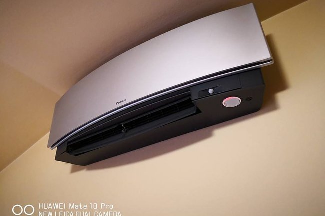 Daikin Emura Silver