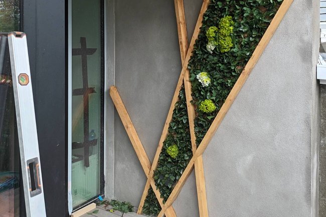 Decorative garden wall