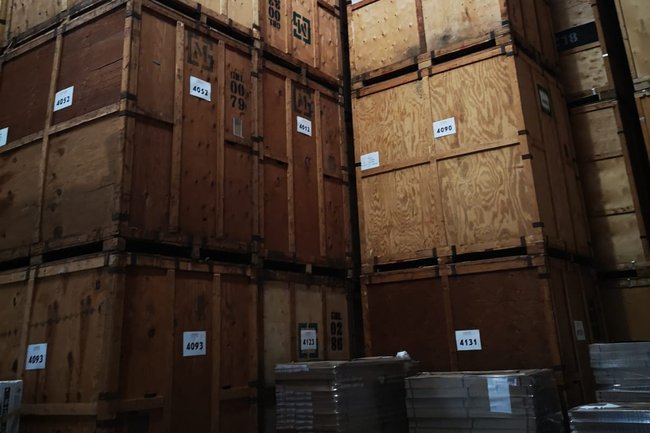 Safely stored units using the height of our warehouse